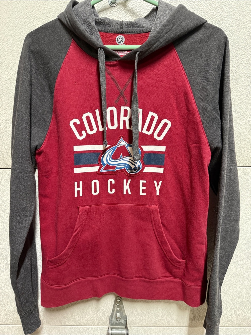 NHL Colorado Hockey Hoodie - Red & Gray